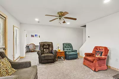 57 W 1st Street W, Frazeysburg, OH 43822 - Photo 6