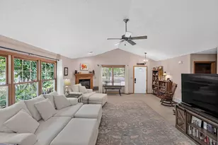 832 Highland Hills Dr, Howard, OH 43028 - Photo 6
