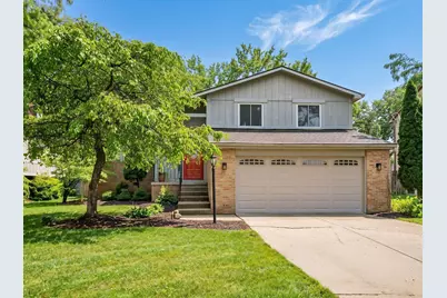 3338 Woods Mill Drive, Hilliard, OH 43026 - Photo 1
