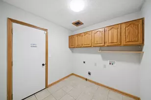 8681 Kirkland Dr, Lewis Center, OH 43035 - Photo 24