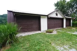 1071 Allgyer Rd SE, Gnadenhutten, OH 44629 - Photo 2