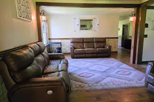1071 Allgyer Rd SE, Gnadenhutten, OH 44629 - Photo 6