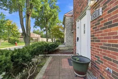 2381 Hardesty Drive S #A8, Columbus, OH 43204 - Photo 2