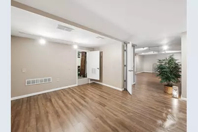 7957 Olentangy River Road, Columbus, OH 43235 - Photo 36