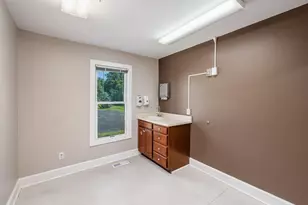 550 W Central Ave, Delaware, OH 43015 - Photo 36