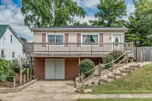 136 Hayward Ave, Circleville, OH 43113 - Photo 1