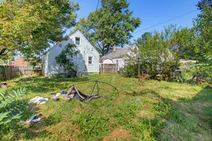 2576 Beulah Rd, Columbus, OH 43211 - Photo 8