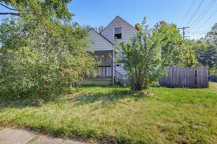 2576 Beulah Rd, Columbus, OH 43211 - Photo 1