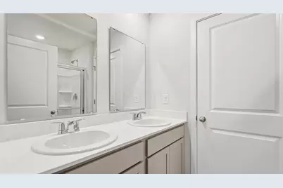 1382 Marinelli Drive E, Columbus, OH 43228 - Photo 24