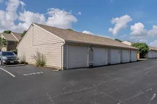 6735 Meadow Creek Dr, Columbus, OH 43235 - Photo 34
