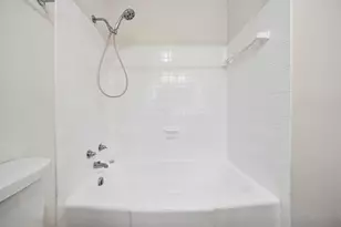 2801 Maplewood Dr, Columbus, OH 43231 - Photo 22