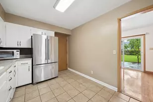 2801 Maplewood Dr, Columbus, OH 43231 - Photo 12