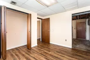 1687 Brookfield Square S, Columbus, OH 43229 - Photo 18