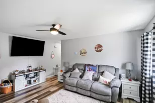 7335 Cosner Dr, Dayton, OH 45424 - Photo 2