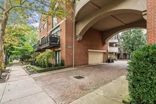 712 Sycamore Pl, Columbus, OH 43206 - Photo 2