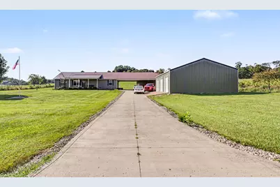 180 E Hydell Road, Chillicothe, OH 45601 - Photo 2