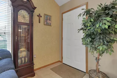 2018 Farmbrook Circle N, Grove City, OH 43123 - Photo 10