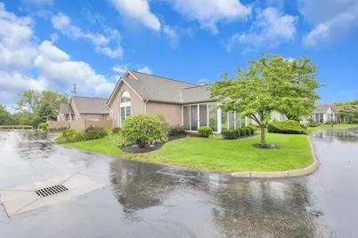 2018 Farmbrook Circle N, Grove City, OH 43123 - Photo 2