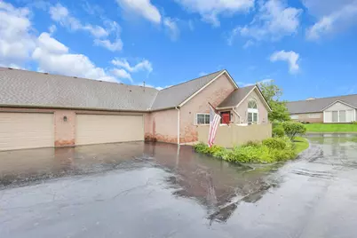 2018 Farmbrook Circle N, Grove City, OH 43123 - Photo 4