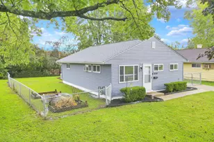 2438 Hanna Dr, Columbus, OH 43211 - Photo 8