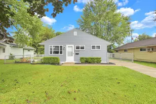 2438 Hanna Dr, Columbus, OH 43211 - Photo 2