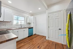 2481 Osceola Ave, Columbus, OH 43211 - Photo 10
