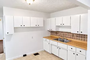 815 Chestershire Rd, Columbus, OH 43204 - Photo 6