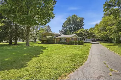 3789 New Carlisle Pike, Springfield, OH 45504 - Photo 2