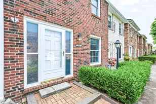 586 Pamlico St, Columbus, OH 43228 - Photo 6