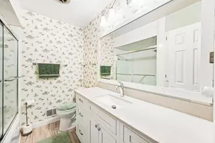 5595 Karl Rd, Columbus, OH 43229 - Photo 20