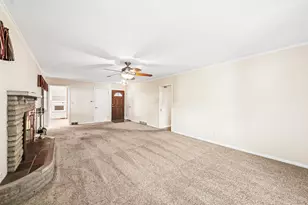 5595 Karl Rd, Columbus, OH 43229 - Photo 6