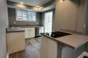 1066 E 17th Ave, Columbus, OH 43211 - Photo 6