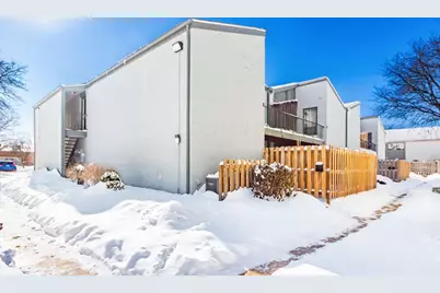 1126 Merrimar Circle N #H, Columbus, OH 43220 - Photo 2