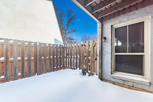 1126 Merrimar Cir N, Columbus, OH 43220 - Photo 6
