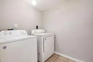 21 Benfield Ave, Columbus, OH 43207 - Photo 14