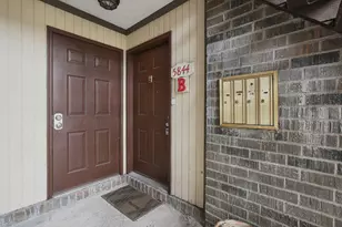 5844 Hallridge Cir, Columbus, OH 43232 - Photo 2