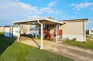 678 Robinson Road SE, Washington Court House, OH 43160 - Photo 2