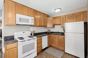 598 E Beechwold Blvd, Columbus, OH 43214 - Photo 12