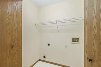4666 Burkeshire Drive, Columbus, OH 43232 - Photo 18