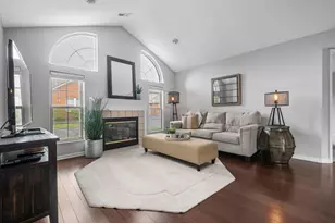 3852 Sandstone Cir, Powell, OH 43065 - Photo 4