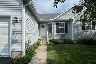1610 Sapphire Dr, Grove City, OH 43123 - Photo 2
