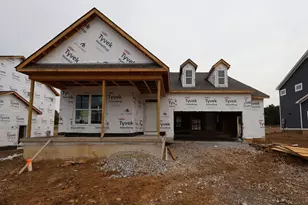 540 Creekside Loop S, Pataskala, OH 43062 - Photo 1