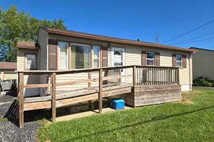 719 Roanoke St, Crestline, OH 44827 - Photo 2