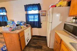 719 Roanoke St, Crestline, OH 44827 - Photo 12