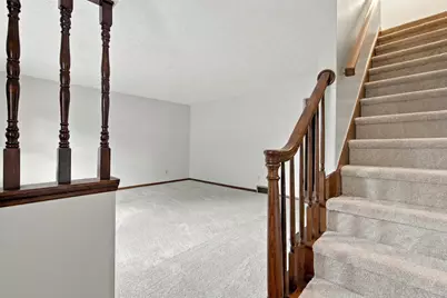 923-925 Bluffway Drive, Columbus, OH 43235 - Photo 2