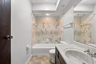 923-925 Bluffway Dr, Columbus, OH 43235 - Photo 20
