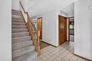 672 Alpine Cir, Heath, OH 43056 - Photo 8