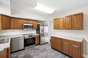 1262 Oakfield Dr S, Columbus, OH 43229 - Photo 18
