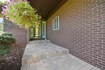 819 Briarhill Drive, Newark, OH 43055 - Photo 2