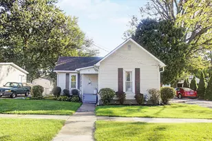 62 S Preston St, Centerburg, OH 43011 - Photo 1